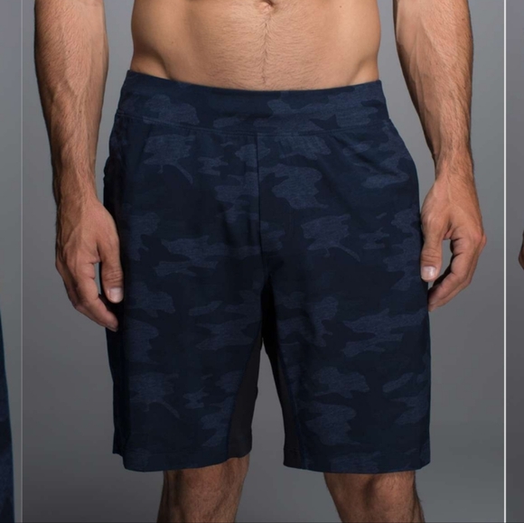 Lululemon T.H.E. Short 9" Linerless Black White Gray Camo Pixel Dot Medium M - Picture 7 of 7